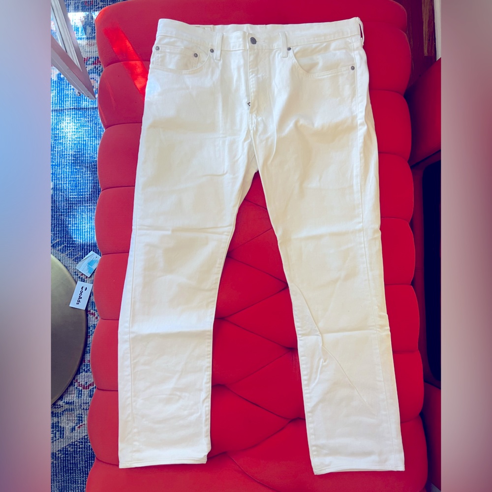 White Levi's Premium 511. Waist 36" length 29"